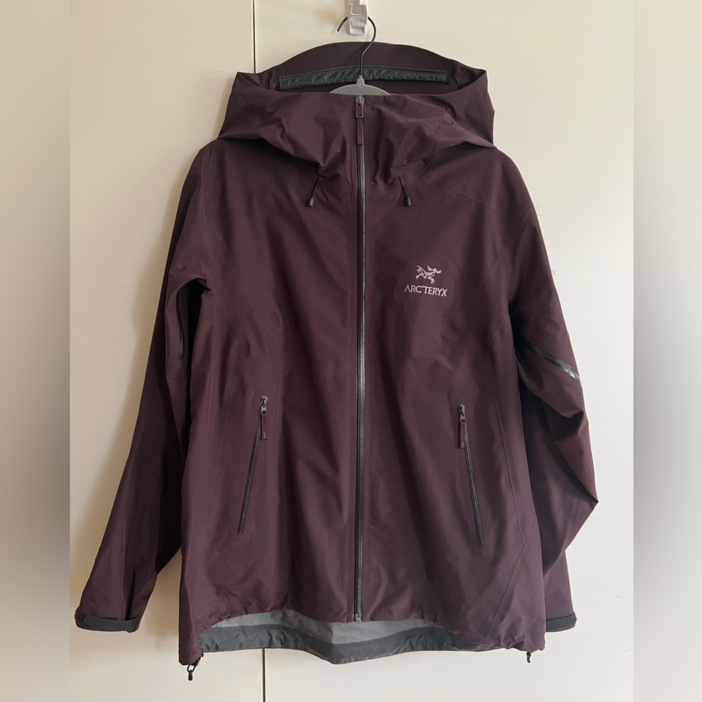 Arc'teryx Beta LT jacket gore-Tex waterproof women large